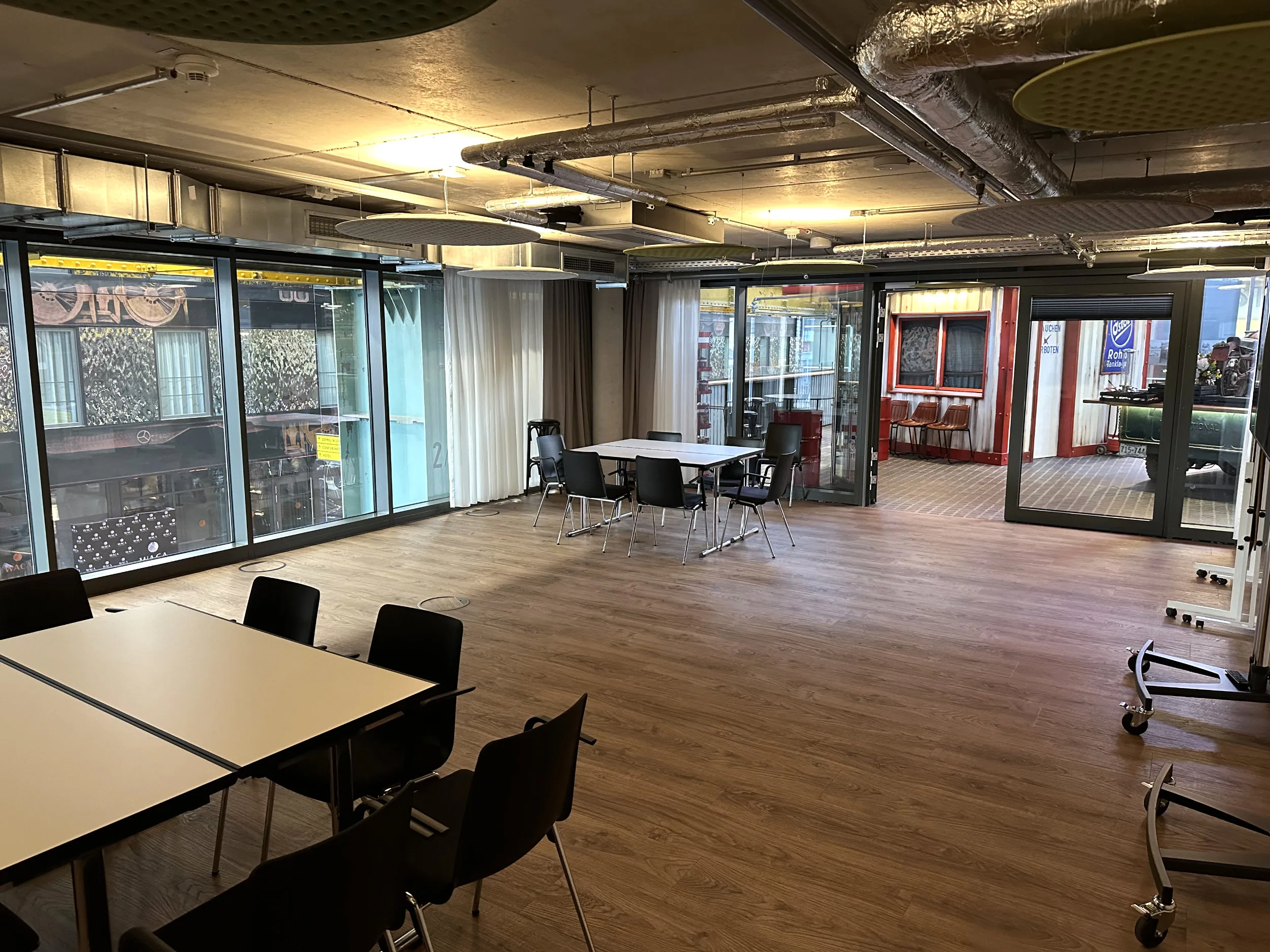 Platzhalter mit Logo